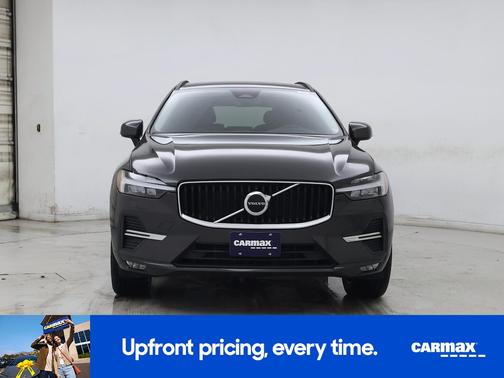2022 Volvo XC60 B5 Momentum
