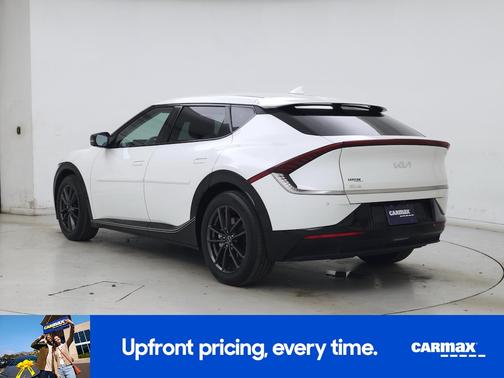 White 2022 Kia EV6 Wind