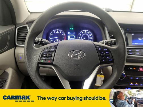 2017 Hyundai TUCSON SE