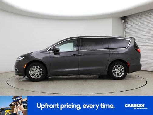 Gray 2023 Chrysler Pacifica Touring L