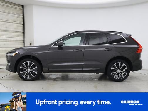 2022 Volvo XC60 B5 Momentum