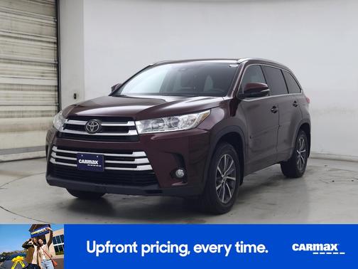 Burgundy 2017 Toyota Highlander XLE