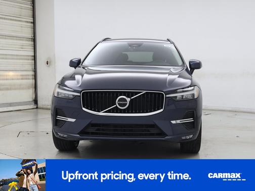 2022 Volvo XC60 B5 Momentum