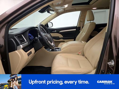 Brown 2019 Toyota Highlander XLE