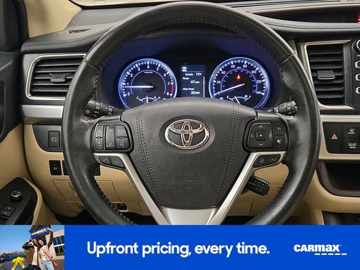 Brown 2019 Toyota Highlander XLE