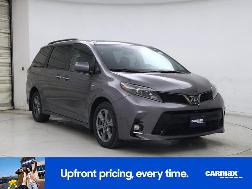2020 Toyota Sienna SE