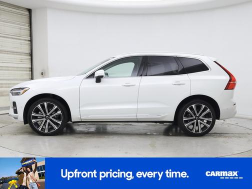2023 Volvo XC60 B5 Ultimate Bright Theme