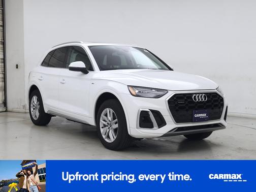 White 2023 Audi Q5 S-Line Premium