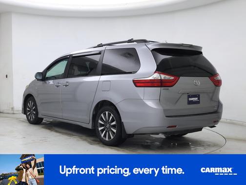 2018 Toyota Sienna XLE