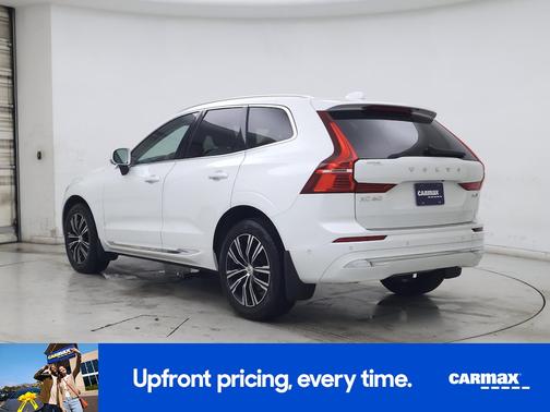 White 2022 Volvo XC60 B5 Inscription