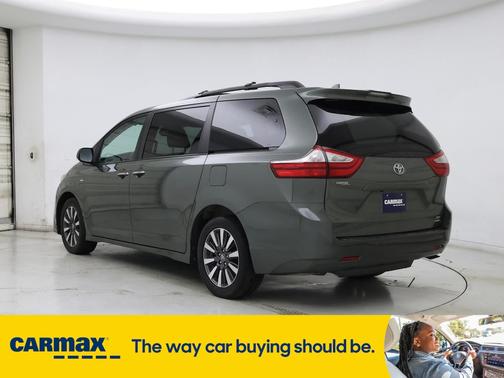 2018 Toyota Sienna XLE