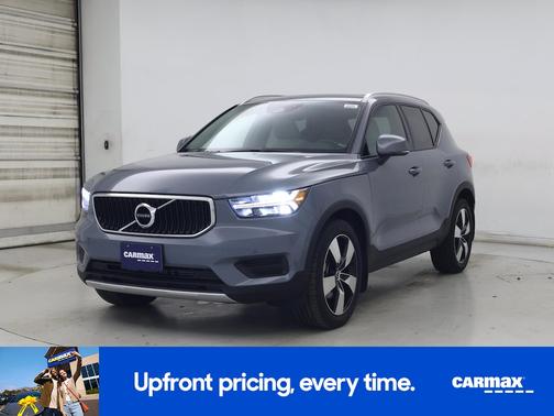 Gray 2020 Volvo XC40 T5 Momentum