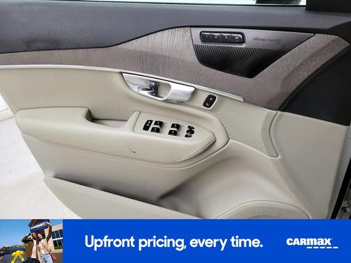 2023 Volvo XC90 B6 Plus