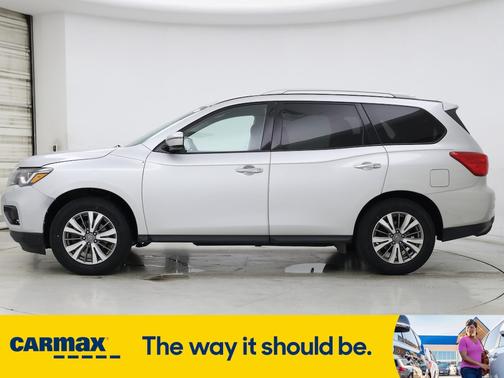 2019 Nissan Pathfinder SV