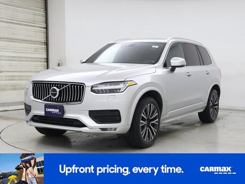 2022 Volvo XC90 T6 Momentum