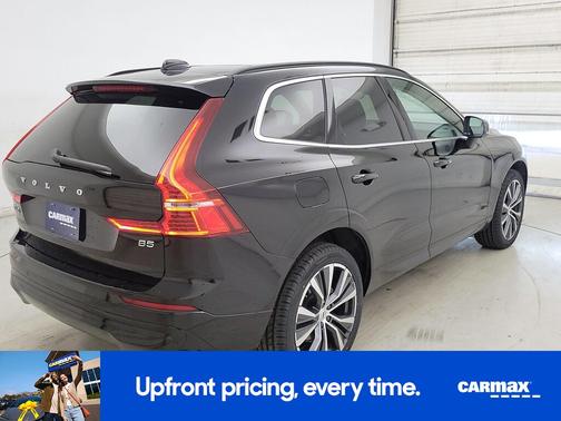 2022 Volvo XC60 B5 Momentum