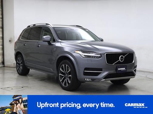 2017 Volvo XC90 T6 Momentum