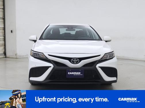 White 2022 Toyota Camry SE