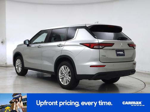 2022 Mitsubishi Outlander ES