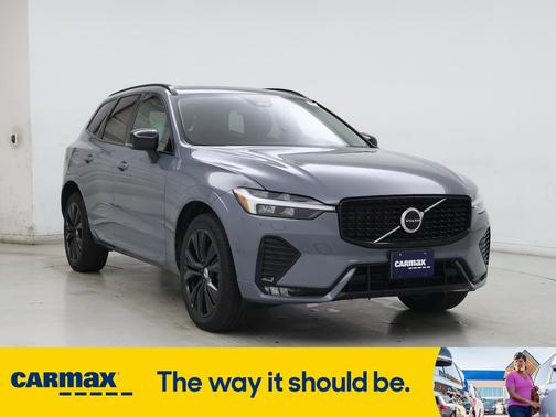 2023 Volvo XC60 B5 Plus Dark Theme