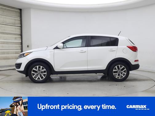 White 2016 Kia Sportage LX
