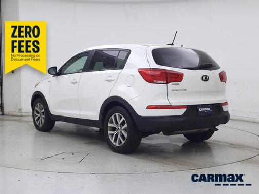 White 2016 Kia Sportage LX