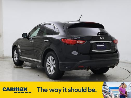 2017 INFINITI QX70