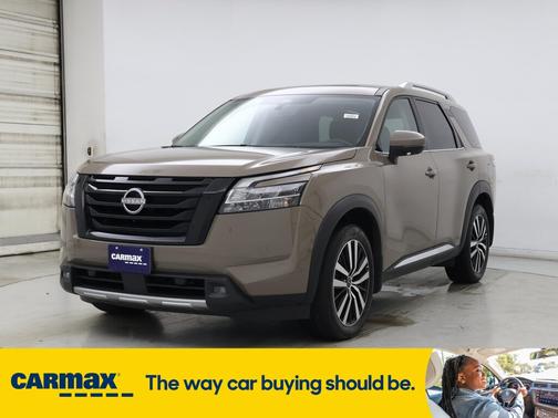 2024 Nissan Pathfinder Platinum