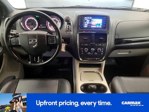 Gray 2019 Dodge Grand Caravan SXT