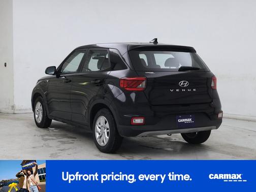 2022 Hyundai VENUE SE