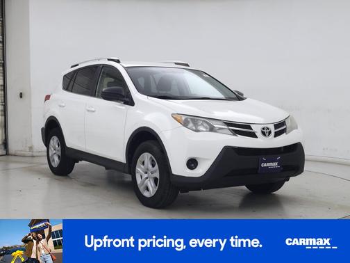 White 2015 Toyota RAV4 LE