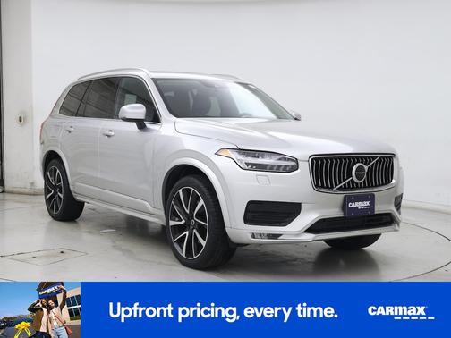 2022 Volvo XC90 T6 Momentum