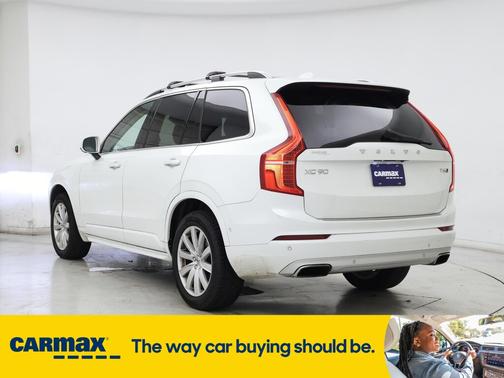 2016 Volvo XC90 T6 Momentum