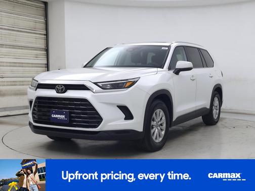 White 2025 Toyota Grand Highlander XLE