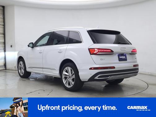 White 2024 Audi Q7 Premium Plus