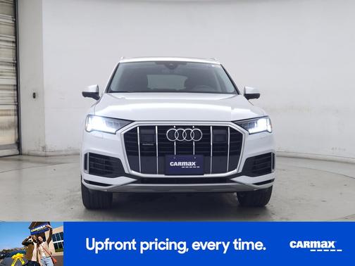 White 2024 Audi Q7 Premium Plus