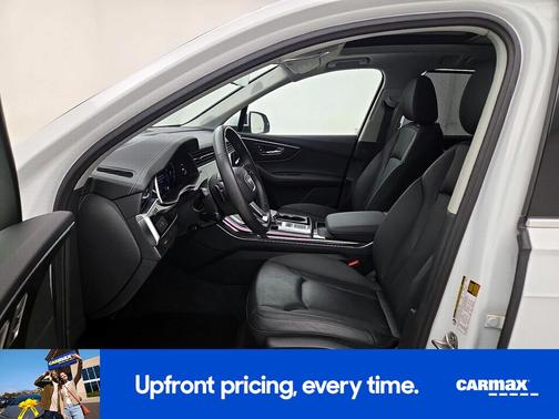 White 2024 Audi Q7 Premium Plus