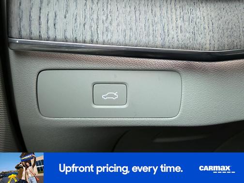 2023 Volvo XC90 B6 Plus