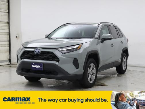 2022 Toyota RAV4 Hybrid XLE
