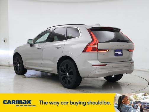 2022 Volvo XC60 B5 Momentum