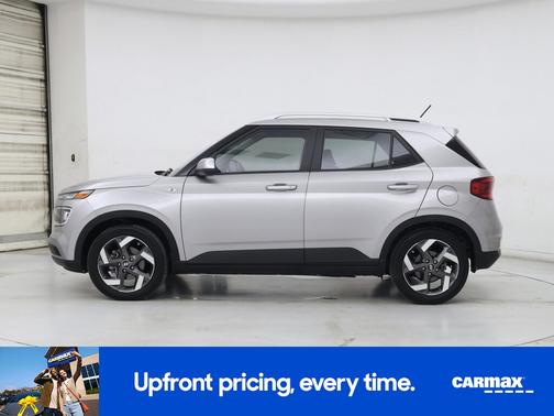 2023 Hyundai VENUE SEL