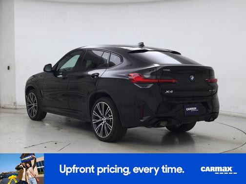 Black 2022 BMW X4 XDrive30i