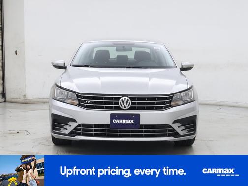 2018 Volkswagen Passat R-Line