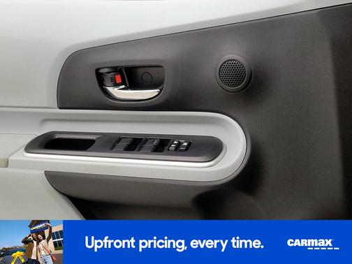 2014 Toyota Prius c Three