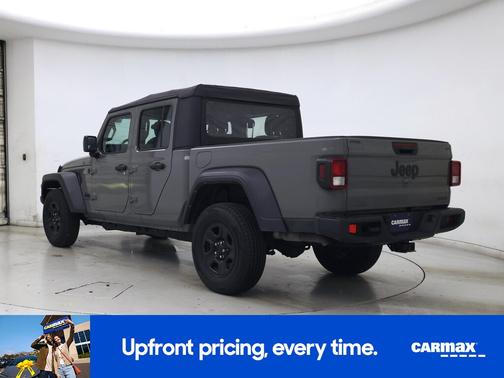 Gray 2021 Jeep Gladiator Sport