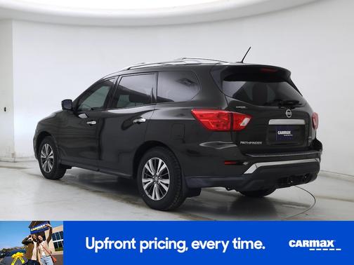 2017 Nissan Pathfinder SL