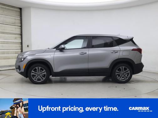 Silver 2023 Kia Seltos LX