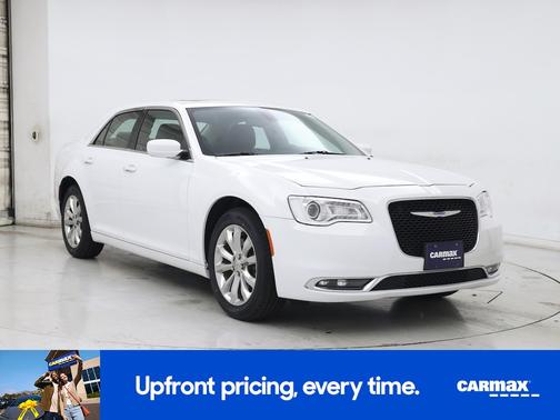 2019 Chrysler 300 Touring L