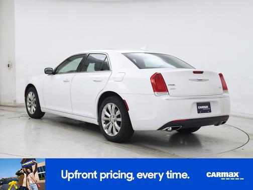 2019 Chrysler 300 Touring L