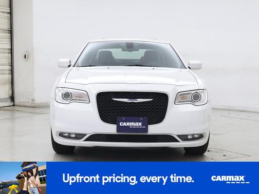 2019 Chrysler 300 Touring L